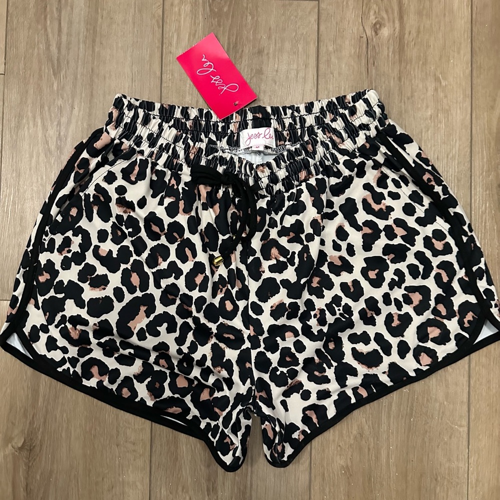 Women’s Jess Lea Leopard Shorts M